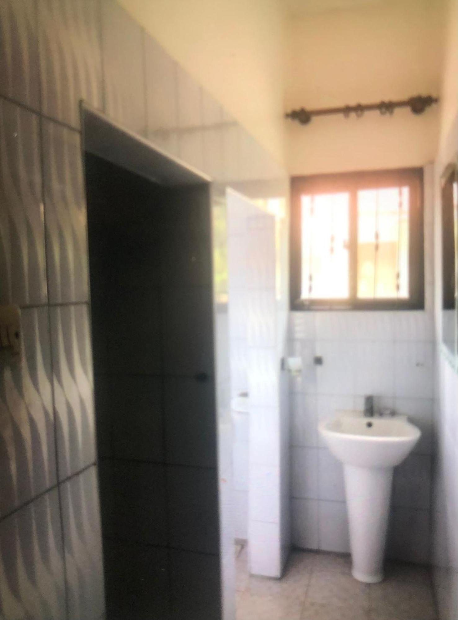 Tatys Homestay Дар ес Саалам Екстериор снимка